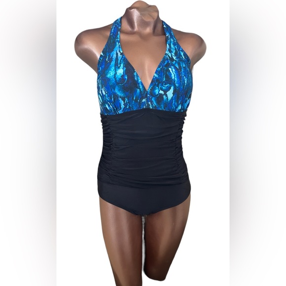 Nwot Slimming Swimsuit - Picture 4 of 9